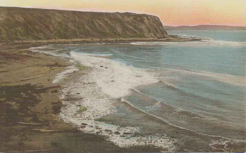 Image of waves crashing on the Palos Verdes Peninsula